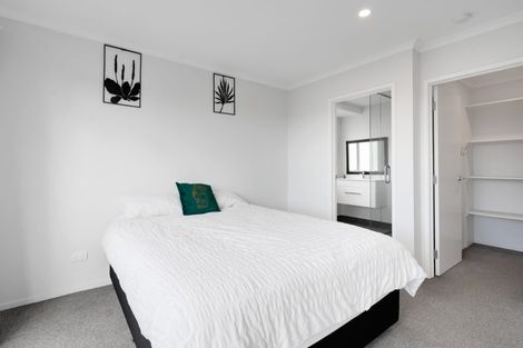 Photo of property in 4 Kakariki Lane, Waiwhakaiho, New Plymouth, 4312