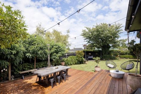 Photo of property in 27 Alfred Street, Fairfield, Hamilton, 3214