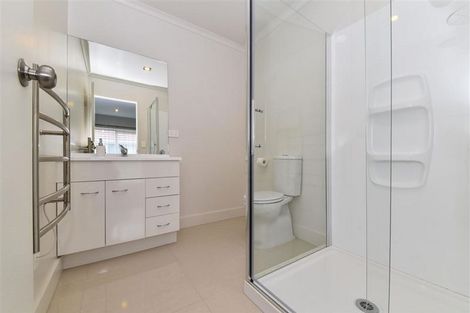 Photo of property in 88 Popokatea Drive, Takanini, 2112