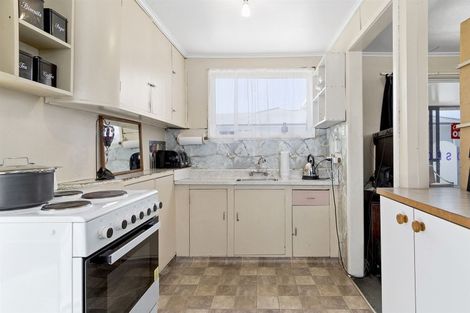 Photo of property in 38 Queen Road, Bellevue, Tauranga, 3110