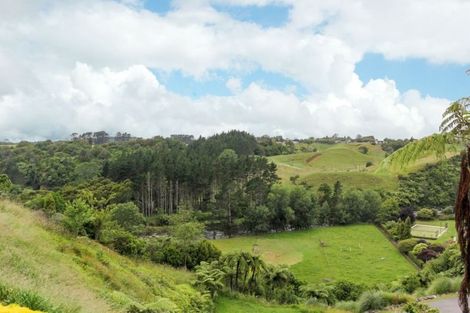 Photo of property in 313 Mangorei Road, Merrilands, New Plymouth, 4312