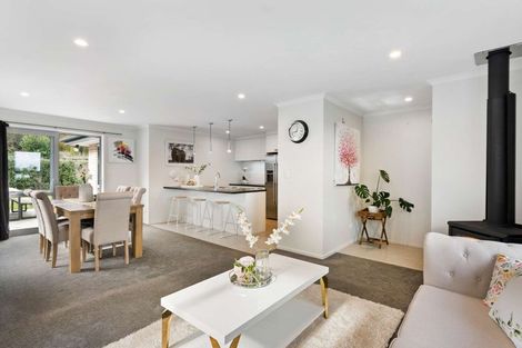 Photo of property in 23 Pakaraka Drive, Papakura, 2110