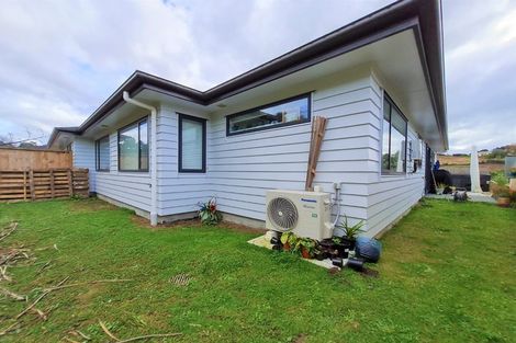Photo of property in 115 Karepiro Drive, Stanmore Bay, Whangaparaoa, 0932