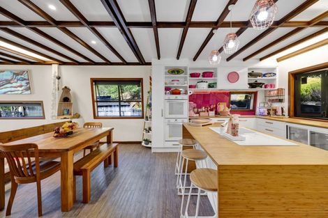 Photo of property in 9 Beach Road, Patea, 4520