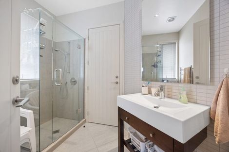 Photo of property in 22 Bluefin Way, West Harbour, Auckland, 0618