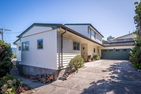 Photo of property in 21 Webber Street, Paraparaumu Beach, Paraparaumu, 5032