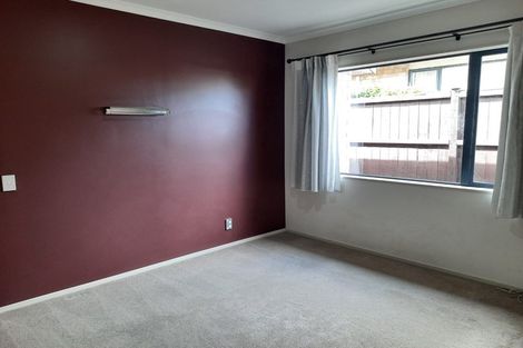 Photo of property in 4 Middlefield Drive, East Tamaki Heights, Auckland, 2016