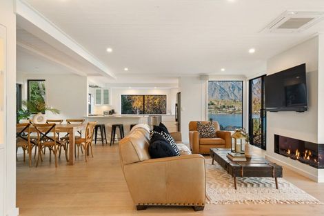 Photo of property in 17 The Terrace, Queenstown, 9300