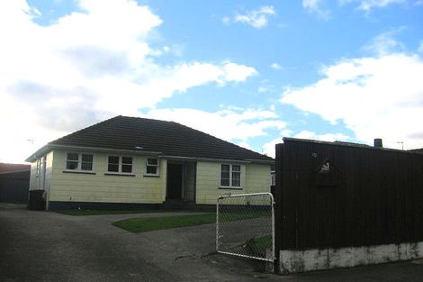 Photo of property in 15 Atiawa Crescent, Waiwhetu, Lower Hutt, 5010