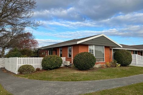 Photo of property in 1/1 Manson Place, Russley, Christchurch, 8042