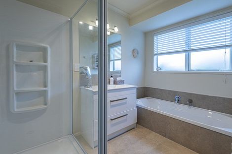 Photo of property in 22 Wairau Drive, Tikipunga, Whangarei, 0112