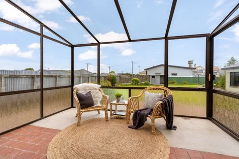 Photo of property in 32 Mary Street, Winton, 9720