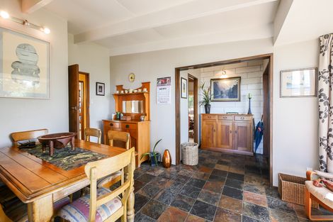 Photo of property in 16 Middleton Road, Kew, Dunedin, 9012