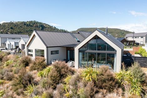 Photo of property in 9 Rocklands Court, Wanaka, 9305