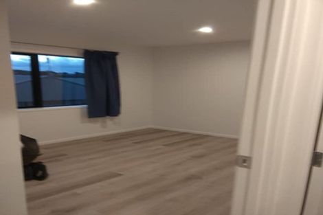 Photo of property in 90 Whangaparaoa Road, Red Beach, 0932