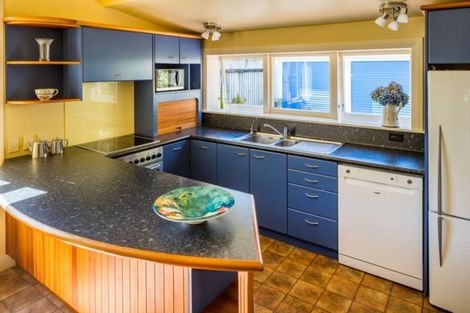 Photo of property in 103 Muritai Road, Eastbourne, Lower Hutt, 5013