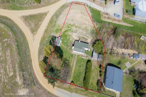 Photo of property in Ledingham Cottage, 46 Mcskimming Road, Patearoa, 9398