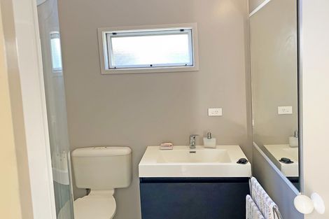 Photo of property in 18 Grand View Road, Leigh, 0985