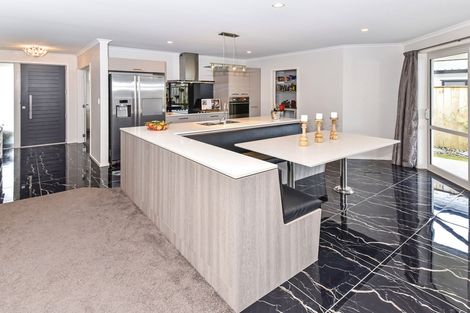 Photo of property in 9 Tongeren Square, Karaka, Papakura, 2113