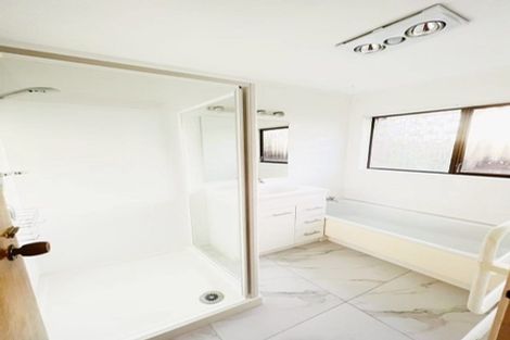 Photo of property in 2/27 Aberfeldy Avenue, Highland Park, Auckland, 2010