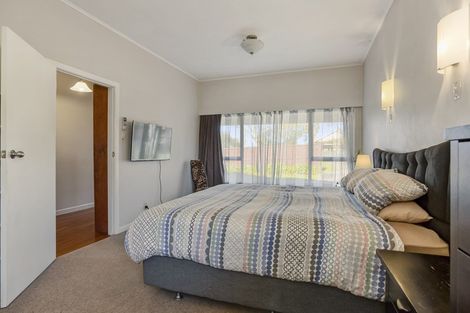Photo of property in 17 Seabrook Avenue, New Lynn, Auckland, 0600