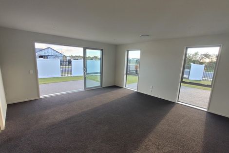 Photo of property in 1 Mccahon Drive, Rangiora, 7400