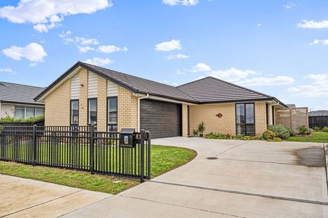 Photo of property in 36 Kitemaunga Avenue, One Tree Point, 0118