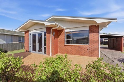 Photo of property in 21 Truby King Street, Merrilands, New Plymouth, 4312