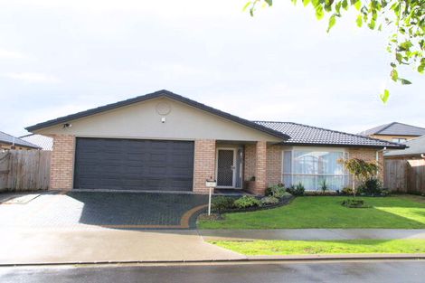 Photo of property in 21 Erne Crescent, East Tamaki, Auckland, 2016