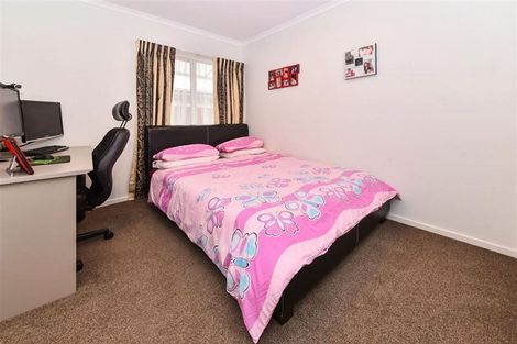 Photo of property in 88 Popokatea Drive, Takanini, 2112