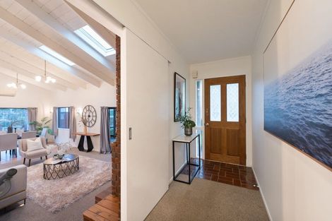 Photo of property in 59a View Road, Henderson, Auckland, 0612