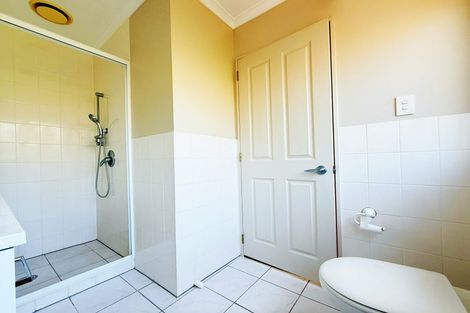 Photo of property in 10 Amherst Place, Albany, Auckland, 0632