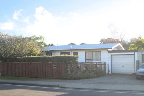 Photo of property in 1 Rimu Road, Raumati Beach, Paraparaumu, 5032
