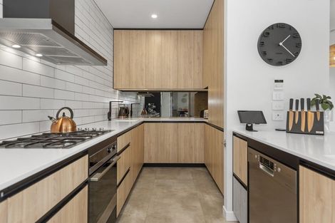 Photo of property in 12 Jellicoe Drive, Hamilton East, Hamilton, 3216