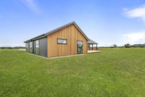 Photo of property in 61 Tennants Road, Bulls, 4894