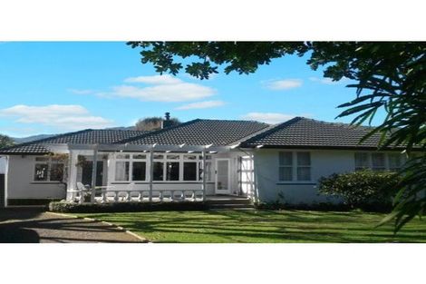 Photo of property in 30 Karu Crescent, Waikanae, 5036