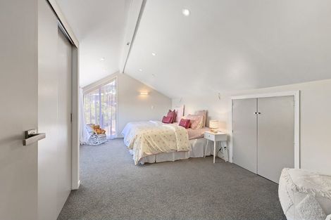 Photo of property in 170 Paremata Road, Paremata, Porirua, 5024