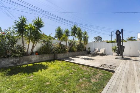 Photo of property in 1/439 Point Chevalier Road, Point Chevalier, Auckland, 1022