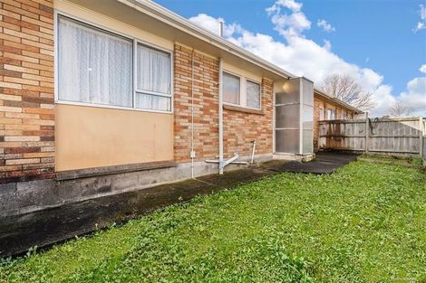 Photo of property in 2/152 Lincoln Road, Henderson, Auckland, 0610