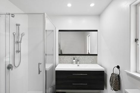 Photo of property in 50 Storey Avenue, Forest Lake, Hamilton, 3200