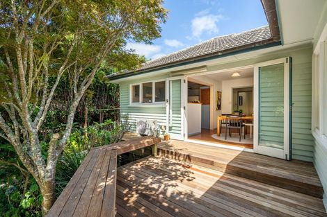 Photo of property in 2/12 Maleme Avenue, Belmont, Auckland, 0622