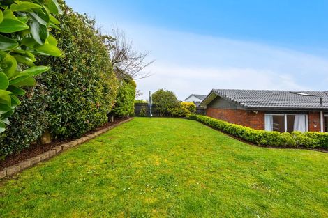 Photo of property in 6 Camira Place, Botany Downs, Auckland, 2010