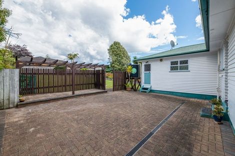 Photo of property in 4 Christina Avenue, Te Atatu South, Auckland, 0602