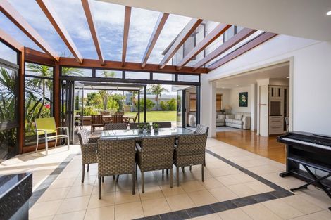 Photo of property in 12 Pelican Place, Whitianga, 3510