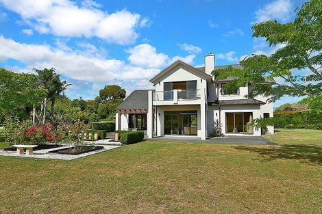 Photo of property in 15 Koraha Road, Kumeu, 0892