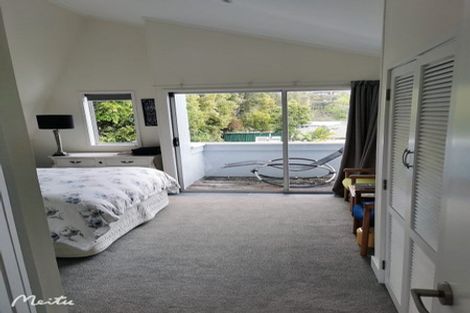 Photo of property in 50 Girrahween Drive, Totara Vale, Auckland, 0629