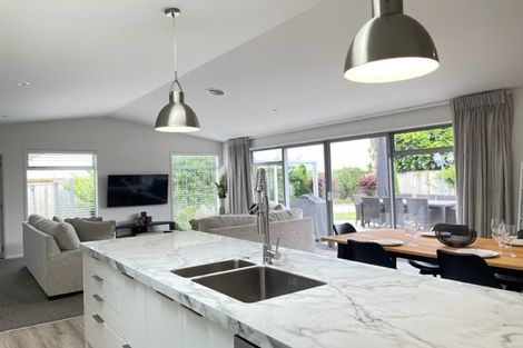 Photo of property in 14 Hiria Crescent, Papamoa Beach, Papamoa, 3118