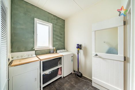 Photo of property in 7 Vincent Street, Waterloo, Lower Hutt, 5011