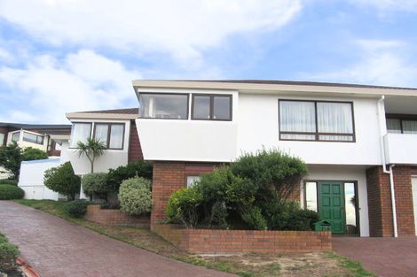 Photo of property in 14 Signallers Grove, Strathmore Park, Wellington, 6022