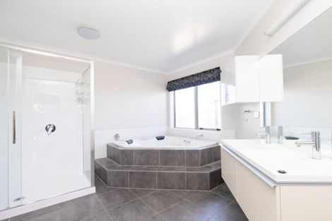 Photo of property in 204 Hopai Road East, Pipiroa, Ngatea, 3597